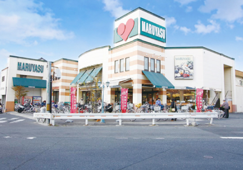 マルヤス　登美の里店　徒歩約9分（約660ｍ）